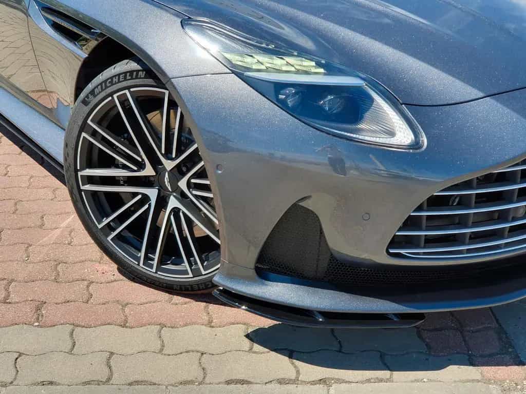 Aston Martin DB12 Coupe 4.0 V8 null-photo-10