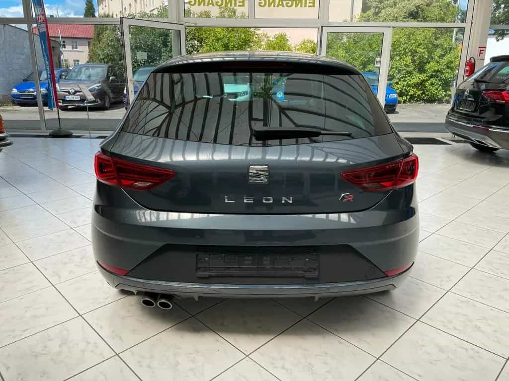 Seat Leon FR PDC LED RFK SHZ 08/2019-photo-3