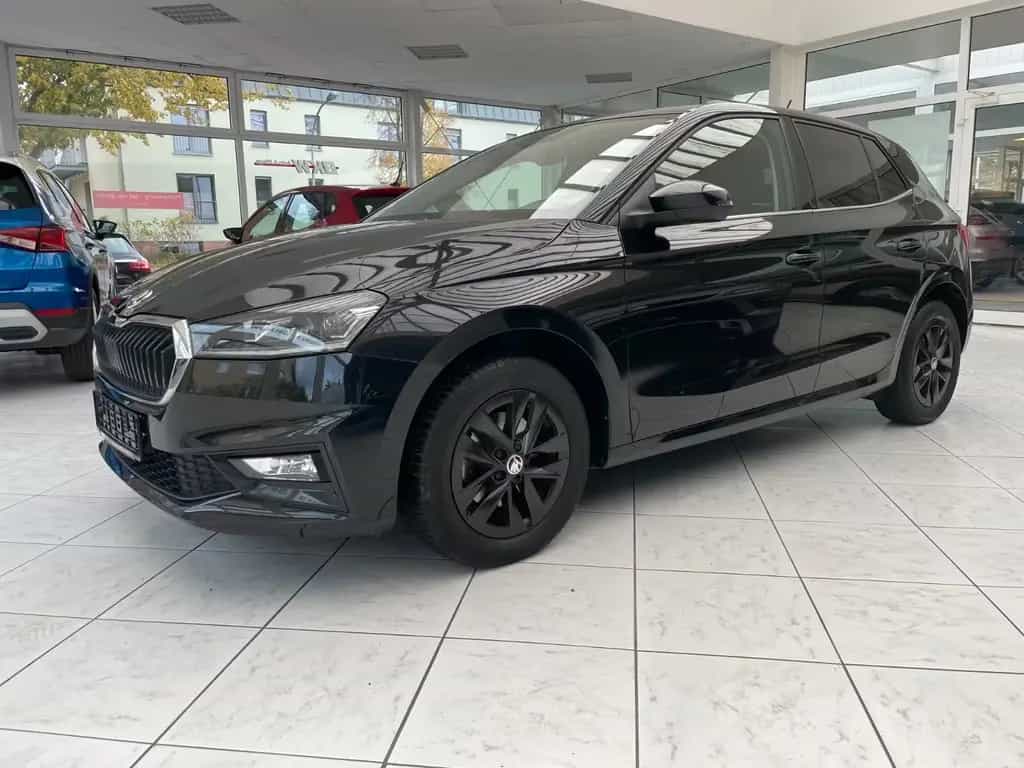 Skoda Fabia Style LED SmartLink PDC Klimaautomatic 01/2022-photo-0