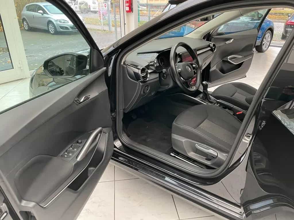Skoda Fabia Style LED SmartLink PDC Klimaautomatic 01/2022-photo-11