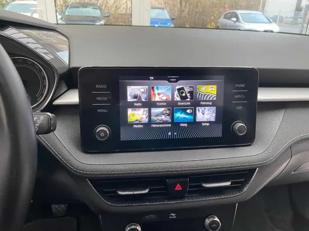 Skoda Fabia Style LED SmartLink PDC Klimaautomatic 01/2022-photo-14