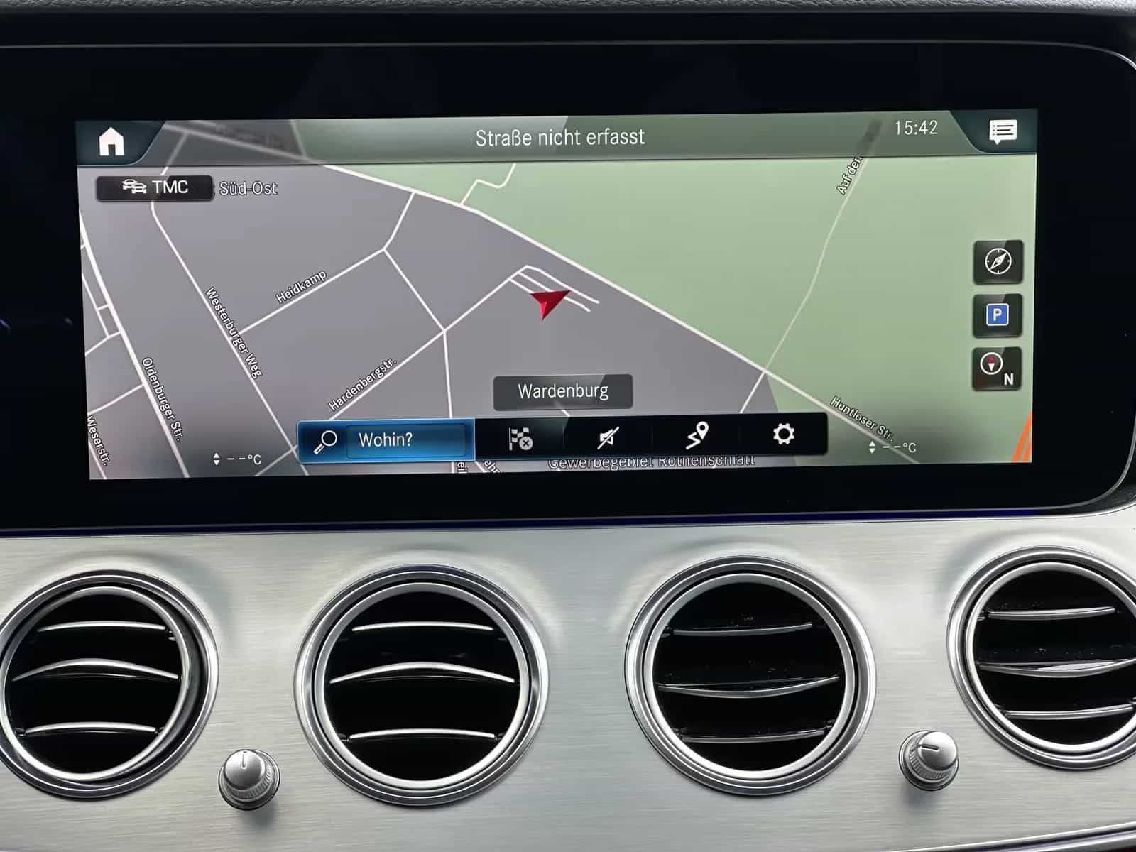 Mercedes-Benz E-Class 300 07/2022-photo-14