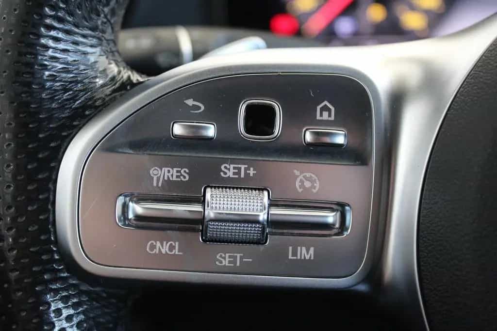 Mercedes-Benz E-Class 220 d Coupe AMG-LINE 05/2019-photo-15