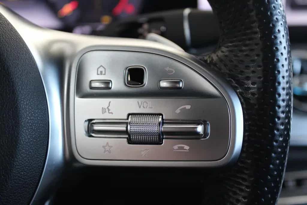 Mercedes-Benz E-Class 220 d Coupe AMG-LINE 05/2019-photo-16