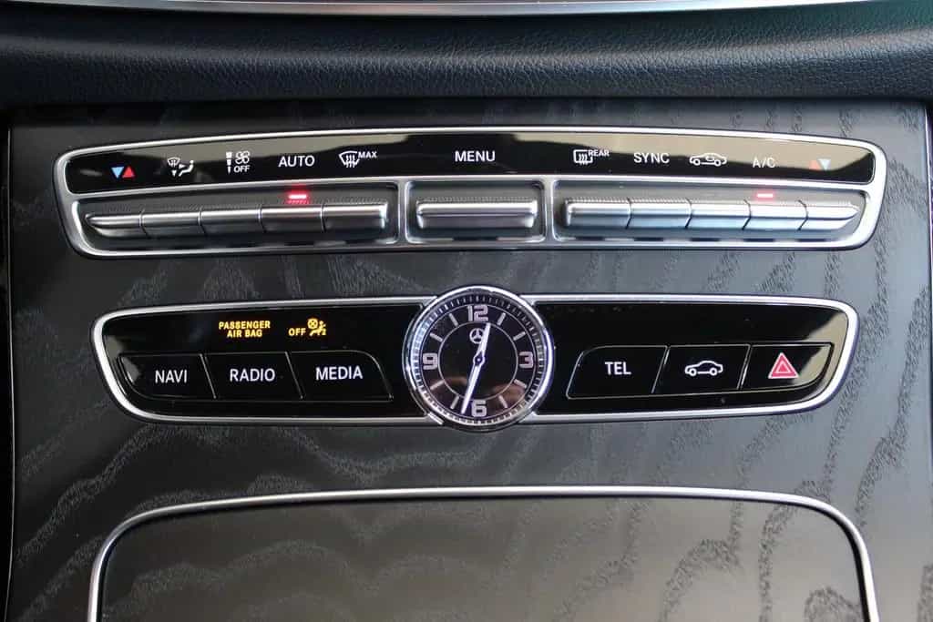 Mercedes-Benz E-Class 220 d Coupe AMG-LINE 05/2019-photo-22