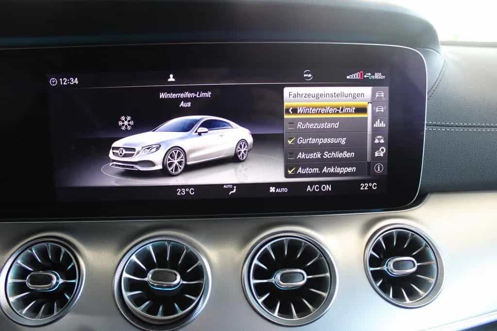 Mercedes-Benz E-Class 220 d Coupe AMG-LINE 05/2019-photo-27