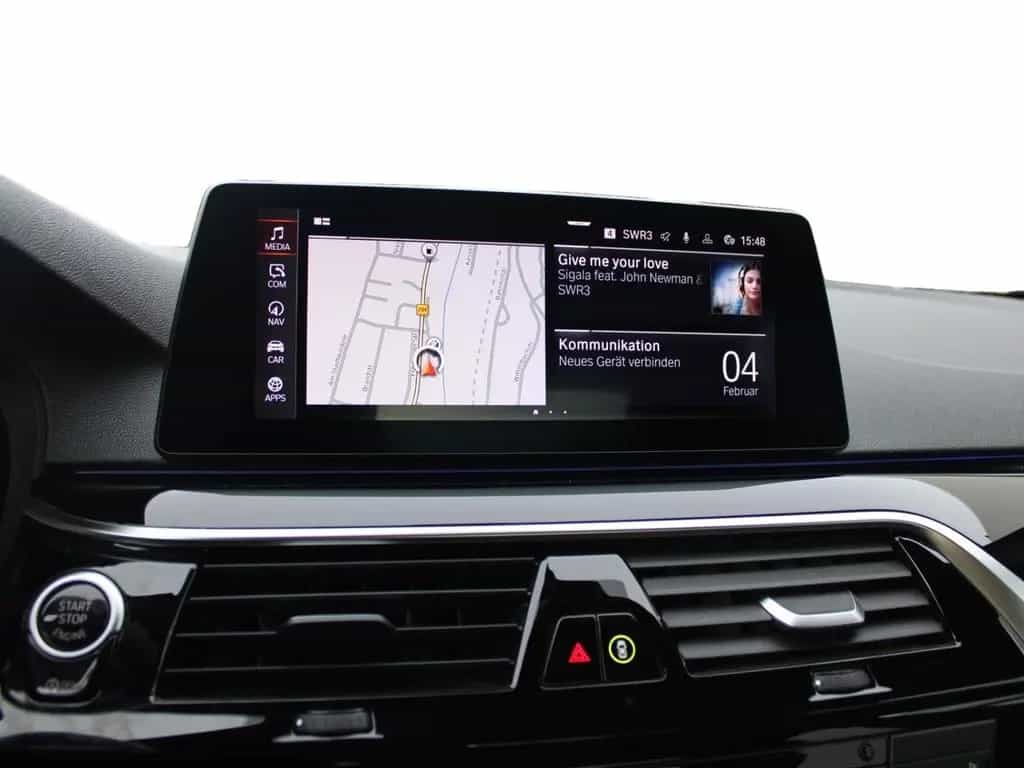 BMW 5 Series 530d xDrive Sport Line HiFi Aktivlenkung RFK 12/2019-photo-10