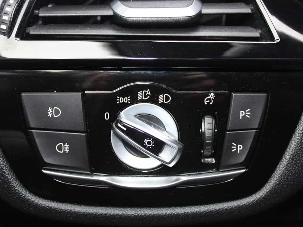 BMW 5 Series 530d xDrive Sport Line HiFi Aktivlenkung RFK 12/2019-photo-12