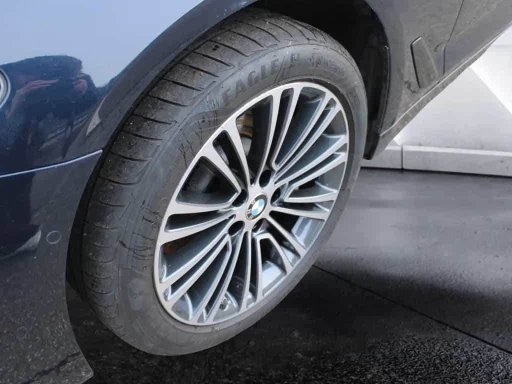 BMW 5 Series 530d xDrive Sport Line HiFi Aktivlenkung RFK 12/2019-photo-4