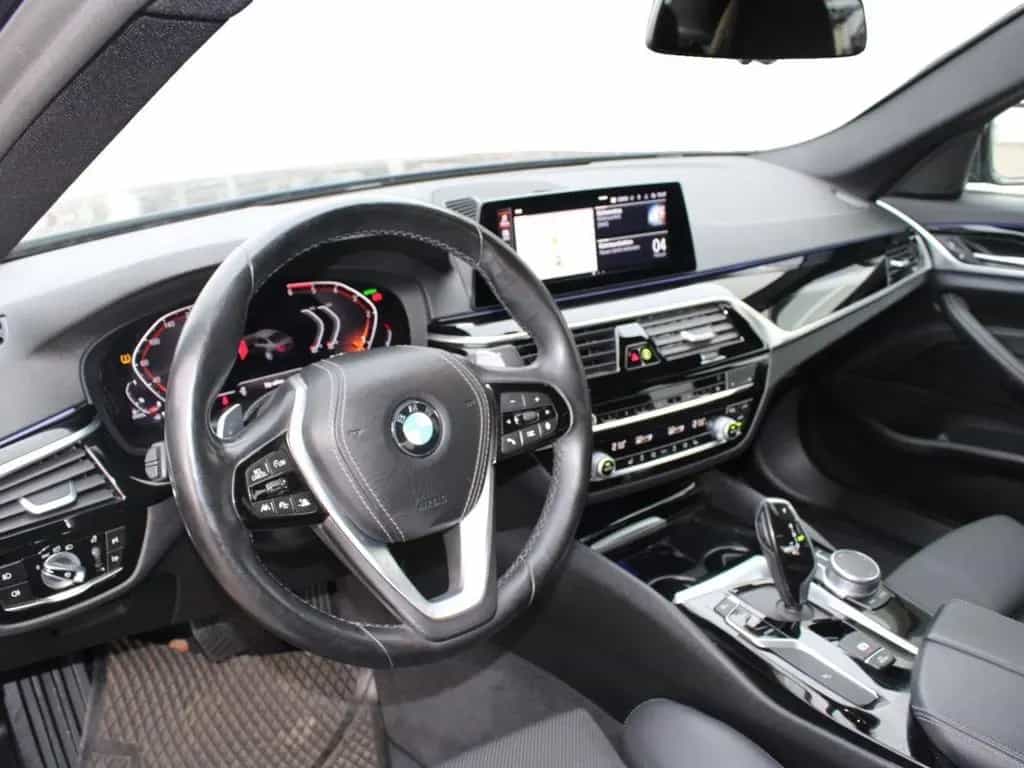 BMW 5 Series 530d xDrive Sport Line HiFi Aktivlenkung RFK 12/2019-photo-6