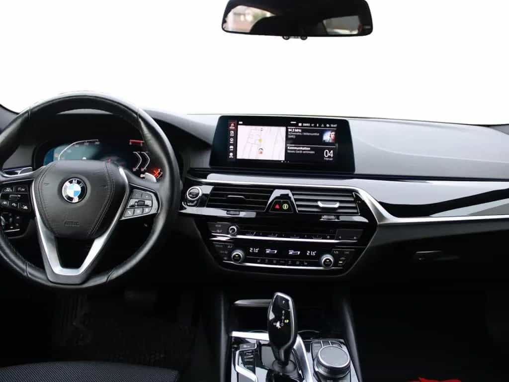 BMW 5 Series 530d xDrive Sport Line HiFi Aktivlenkung RFK 12/2019-photo-7