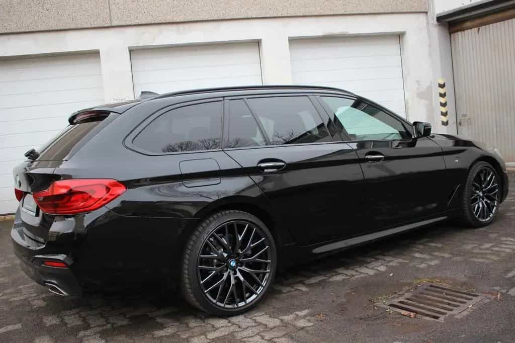 BMW 520 d Touring M-Paket | Leder | ACC | Memory 08/2017-photo-2