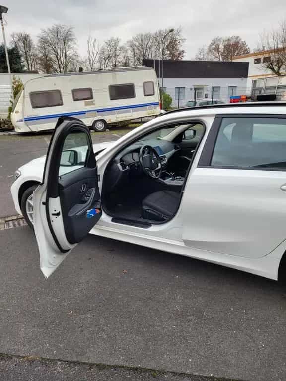 BMW 320 d xDrive Touring Business Line Auto 07/2020-photo-10
