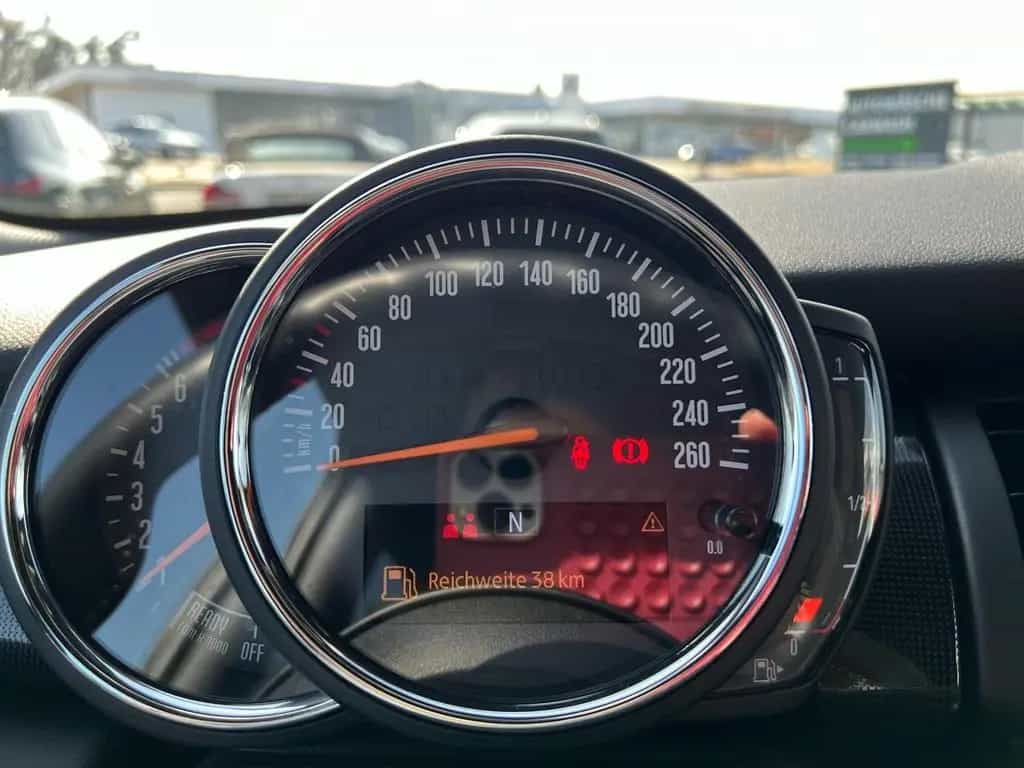 MINI Cooper Chili LED Tempomat Parkassistent Shz PDC 09/2019-photo-19