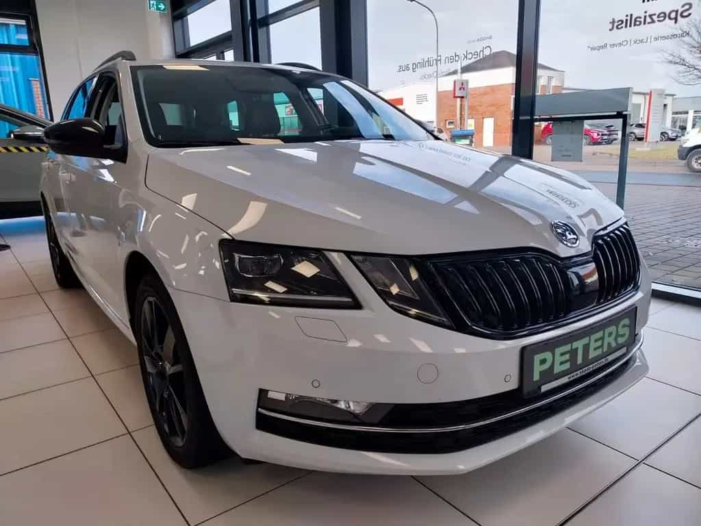 Skoda Octavia Style DSG Frontscheibehzg Lenkradhzg AHK 08/2018-photo-0