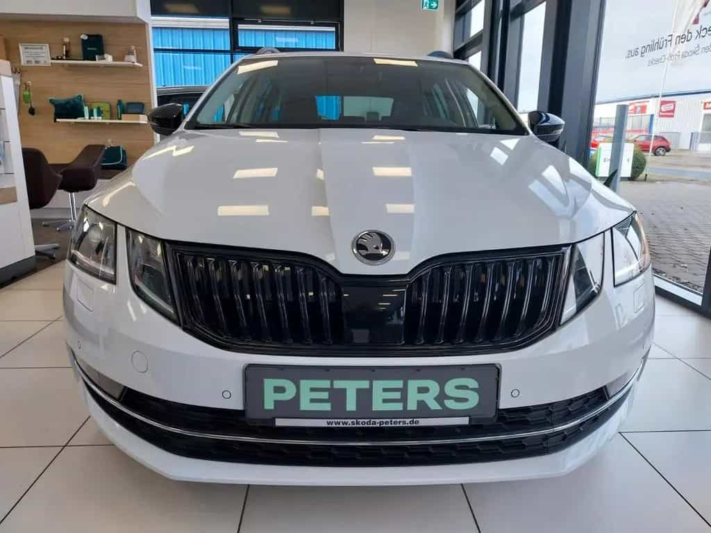 Skoda Octavia Style DSG Frontscheibehzg Lenkradhzg AHK 08/2018-photo-2
