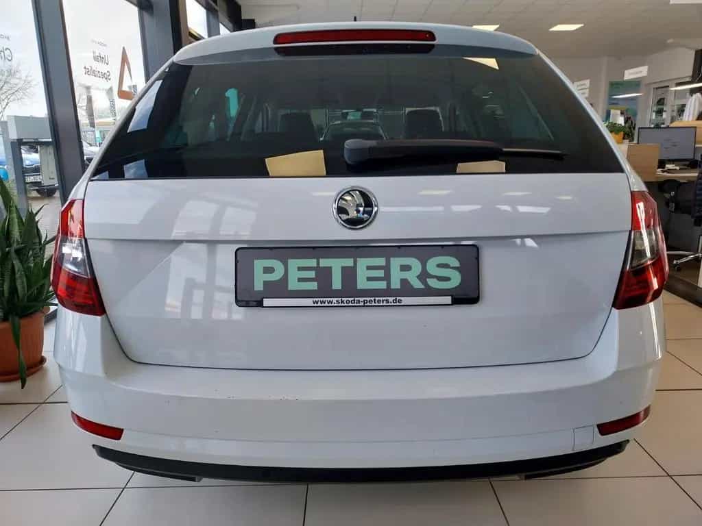 Skoda Octavia Style DSG Frontscheibehzg Lenkradhzg AHK 08/2018-photo-3