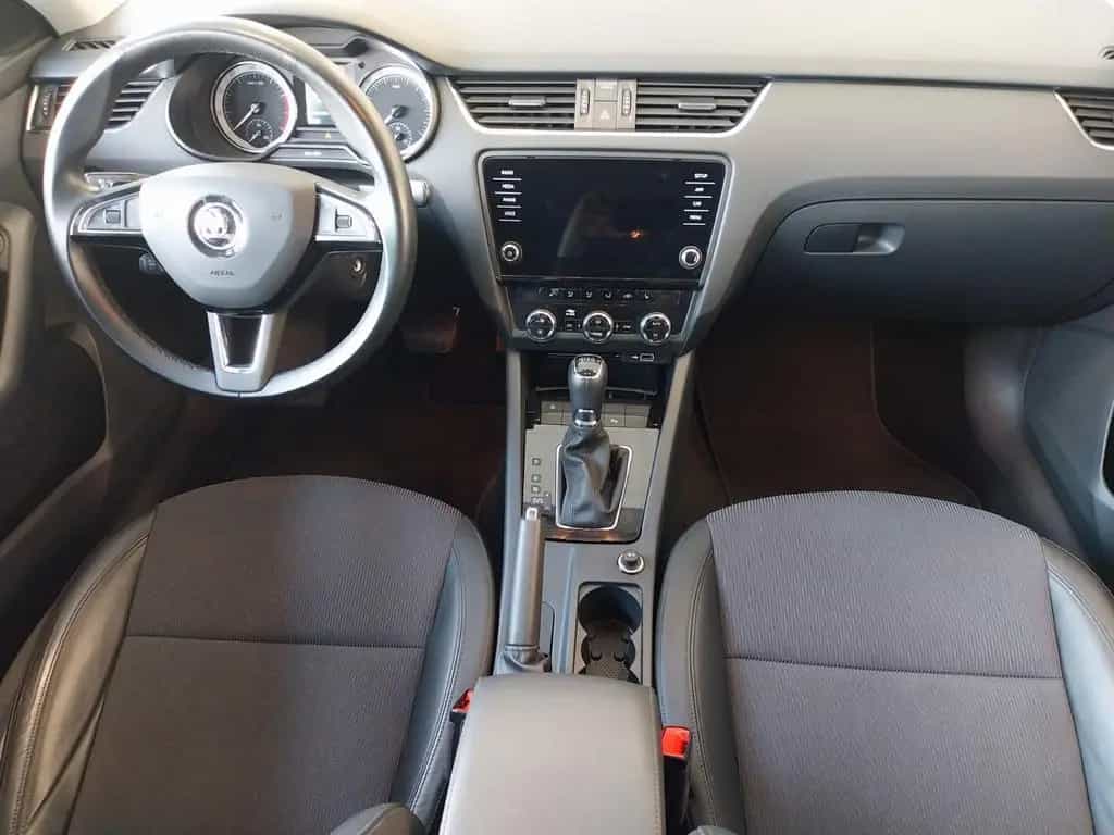 Skoda Octavia Style DSG Frontscheibehzg Lenkradhzg AHK 08/2018-photo-7
