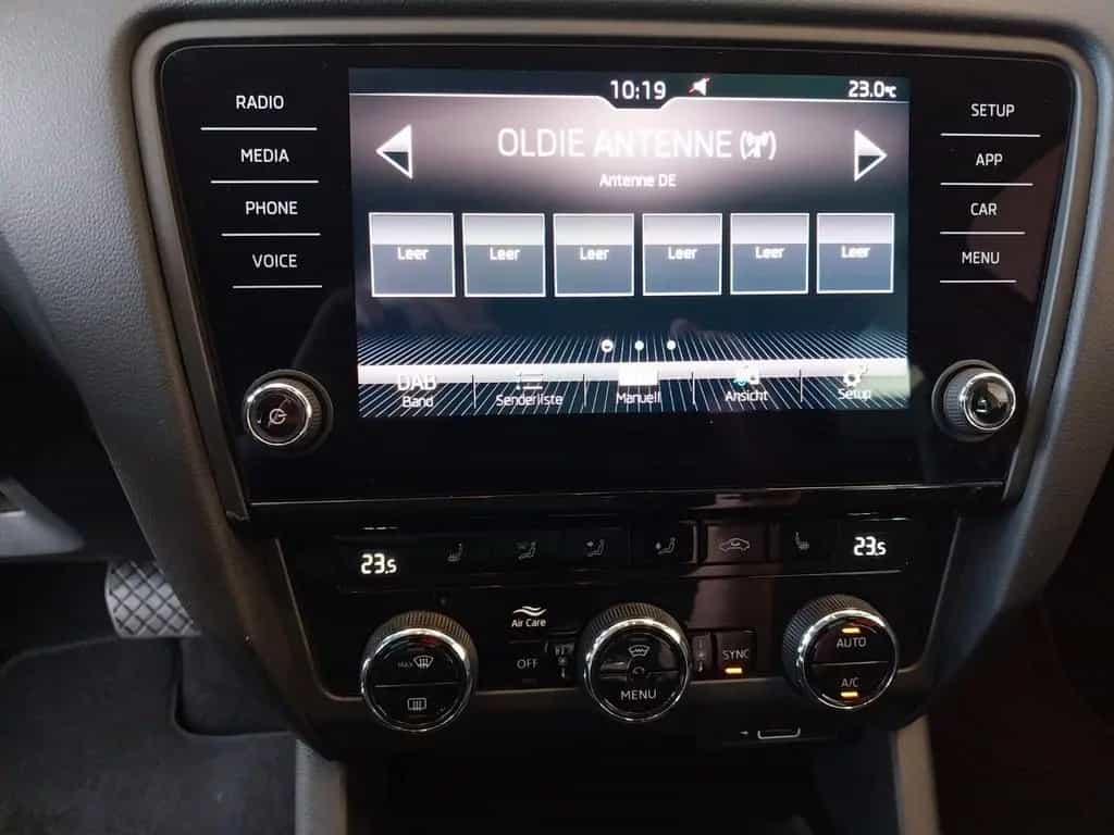 Skoda Octavia Style DSG Frontscheibehzg Lenkradhzg AHK 08/2018-photo-9