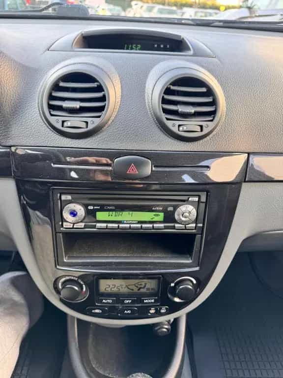 Chevrolet Lacetti 1.8 CDX 1.Hand Automatik Leder TÜV NEU 08/2009-photo-17