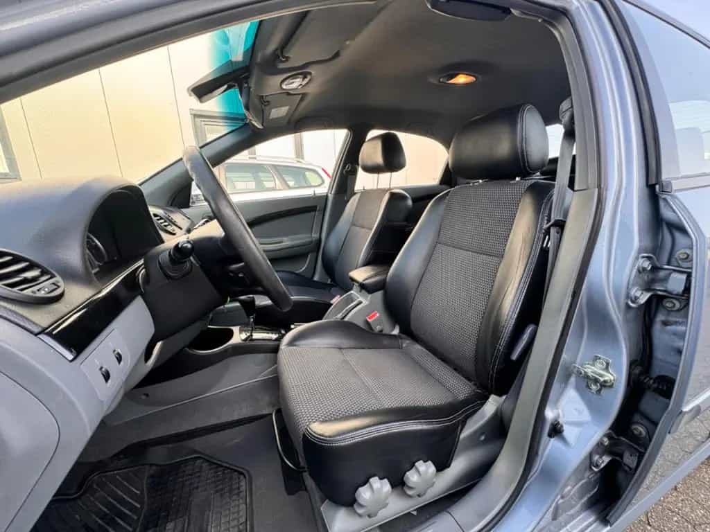 Chevrolet Lacetti 1.8 CDX 1.Hand Automatik Leder TÜV NEU 08/2009-photo-19
