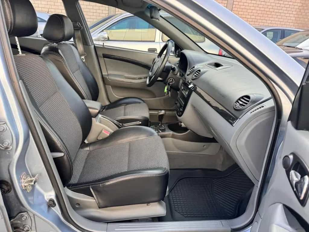 Chevrolet Lacetti 1.8 CDX 1.Hand Automatik Leder TÜV NEU 08/2009-photo-22