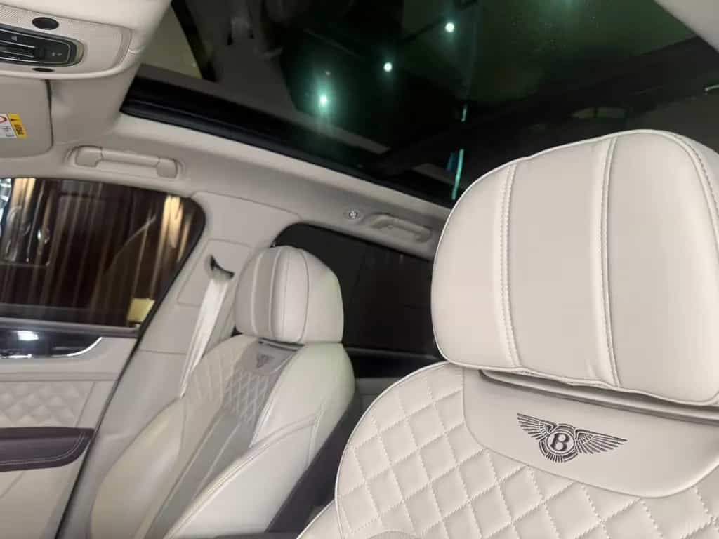 Bentley Bentayga 4.0 V8 Diesel 4WD Autom. 03/2018-photo-15