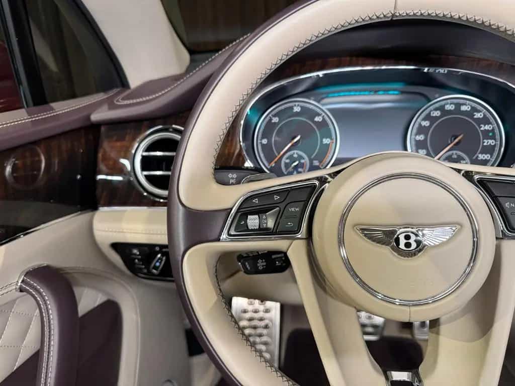 Bentley Bentayga 4.0 V8 Diesel 4WD Autom. 03/2018-photo-28