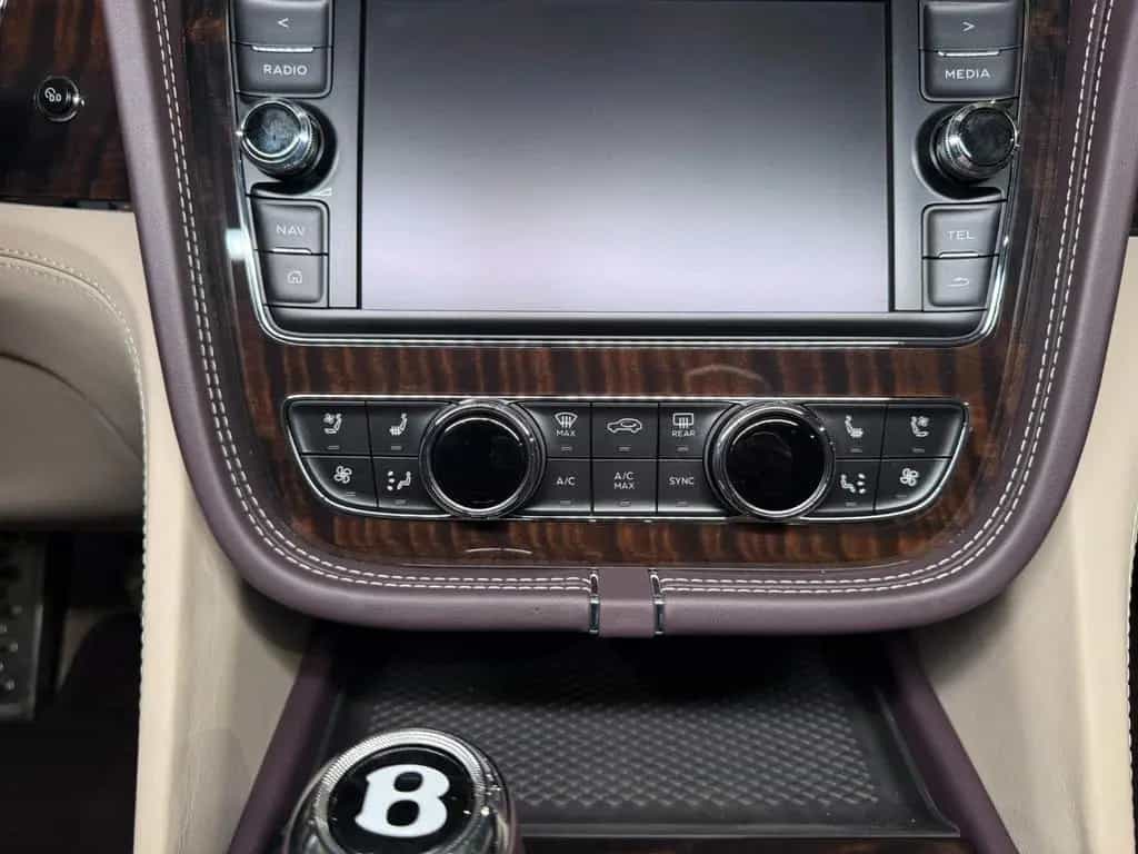 Bentley Bentayga 4.0 V8 Diesel 4WD Autom. 03/2018-photo-30