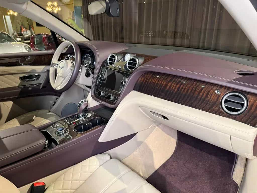 Bentley Bentayga 4.0 V8 Diesel 4WD Autom. 03/2018-photo-39