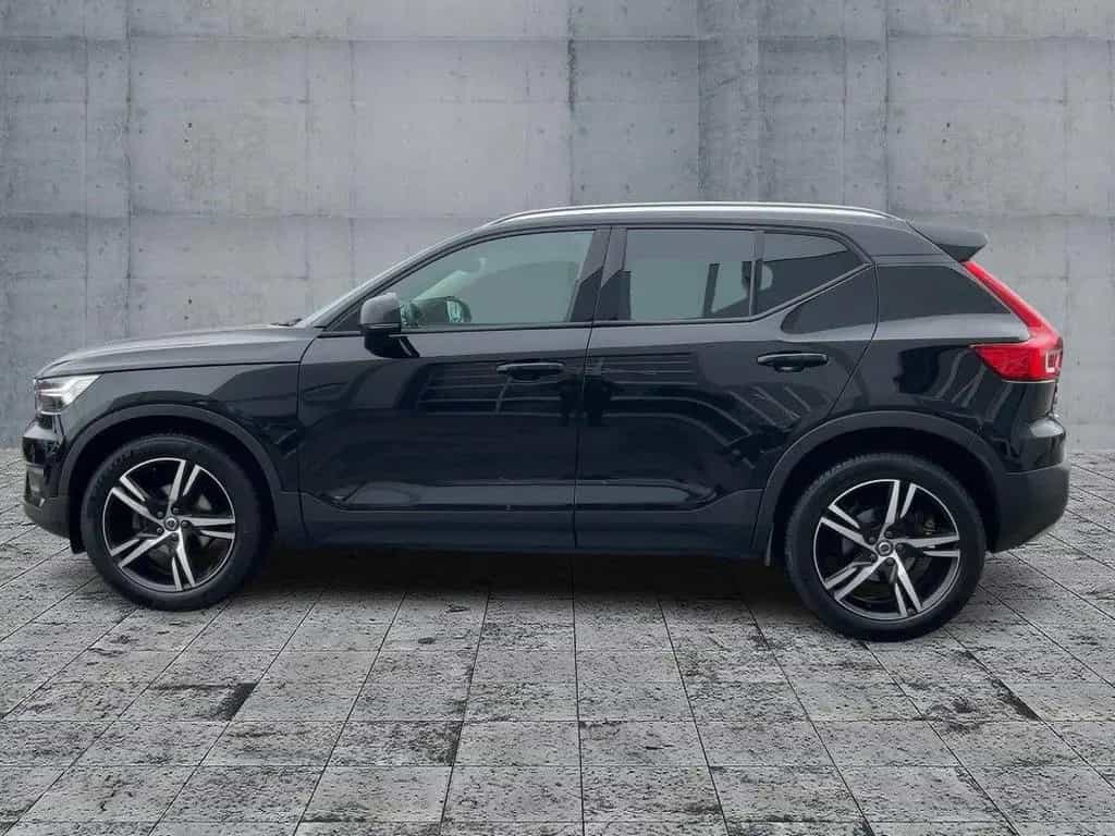 Volvo XC40 1.5 T3 2WD MOMENTUM PRO LED+NAV+SHZ+RFK+APP 12/2021-photo-3