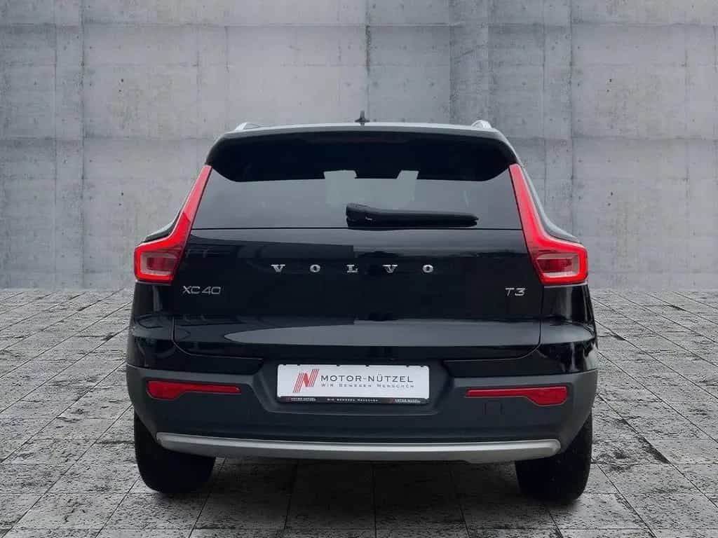 Volvo XC40 1.5 T3 2WD MOMENTUM PRO LED+NAV+SHZ+RFK+APP 12/2021-photo-4