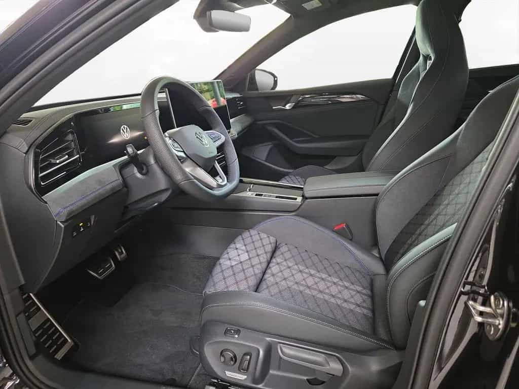 Volkswagen Passat R-Line 2,0 TDI (150 PS) DSG | IQ. | AHK 12/2025-photo-5