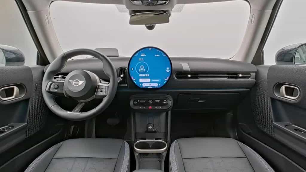 MINI Cooper C 01/2025-photo-11