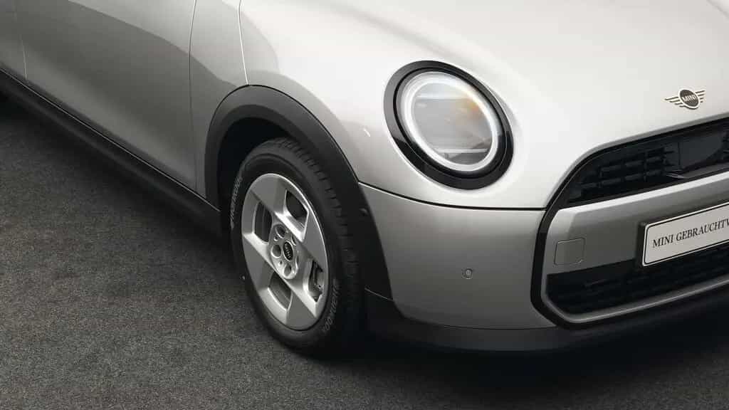 MINI Cooper C 01/2025-photo-21