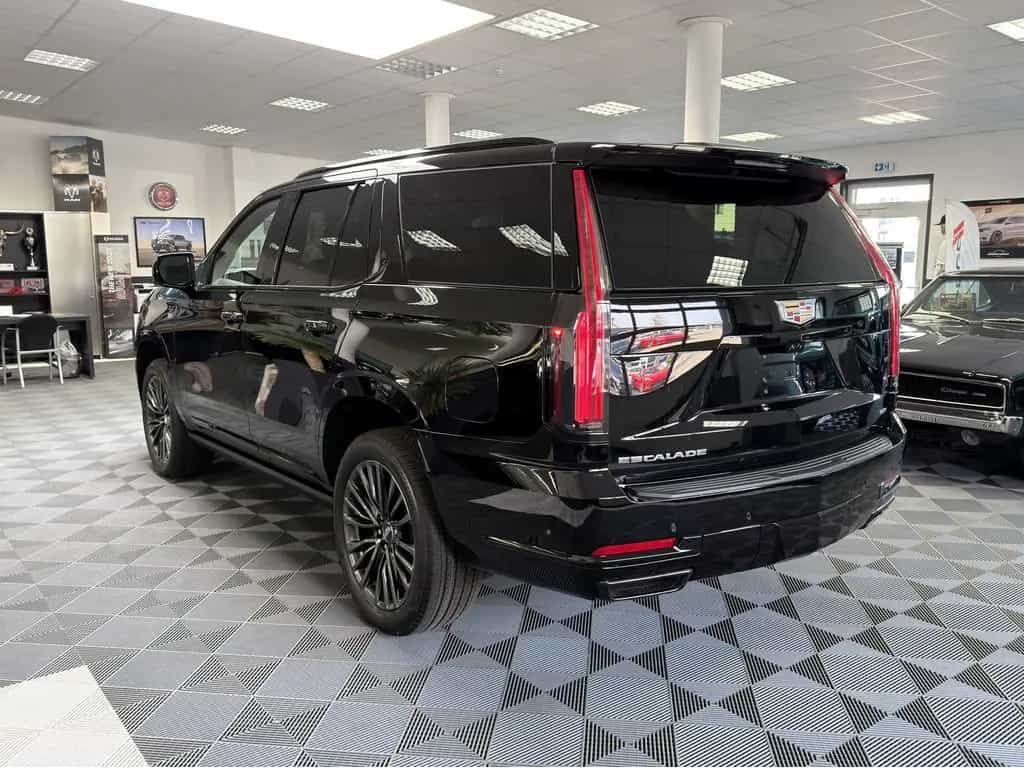 Cadillac Escalade Sport Platinum Black SUV 2026 22" AKG V null-photo-5