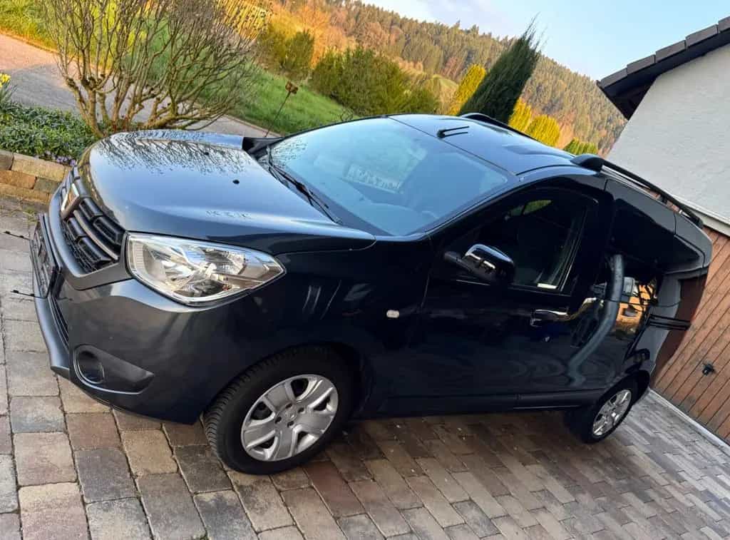 Dacia Dokker Comfort 131PS - Sehr gepflegt ! - 05/2020-photo-1