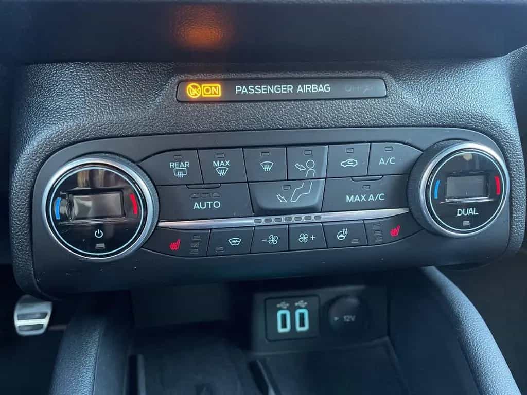 Ford Focus Turnier 1.0 l EcoBoost Hybrid (MHEV) ST-Li 10/2021-photo-11