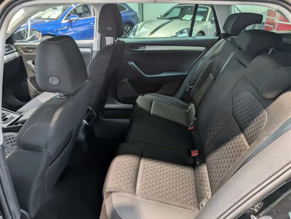 Skoda Superb Combi 1.5 TSI DSG Ambition 1.Hand 10/2022-photo-8