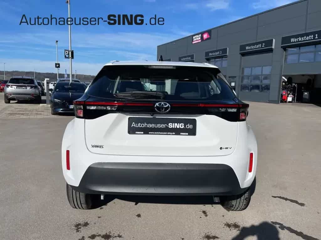 Toyota Yaris Cross HEV 116 CVT Klima Tempo Alu CarPlay 08/2025-photo-3