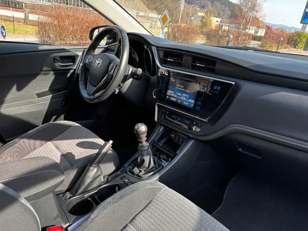 Toyota Auris Team D 07/2018-photo-11
