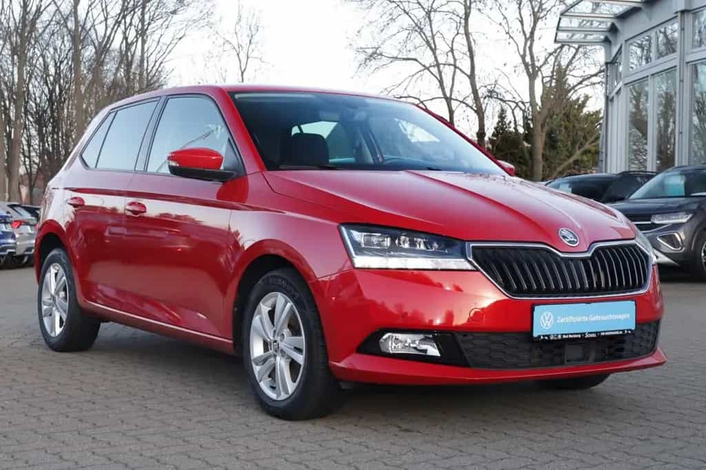 Skoda Fabia Style 1.0 TSI, Klimaautomatik, AHK, PDC, K 03/2020-photo-1