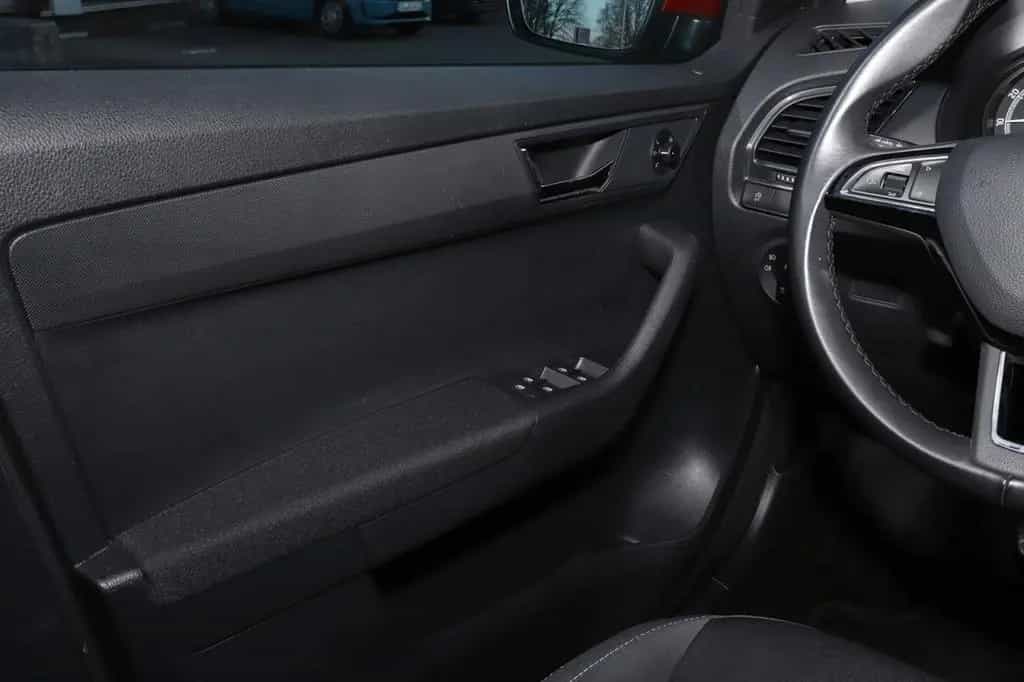 Skoda Fabia Style 1.0 TSI, Klimaautomatik, AHK, PDC, K 03/2020-photo-12