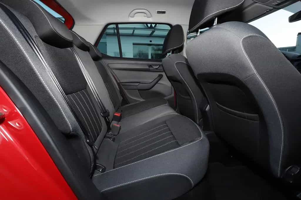 Skoda Fabia Style 1.0 TSI, Klimaautomatik, AHK, PDC, K 03/2020-photo-8
