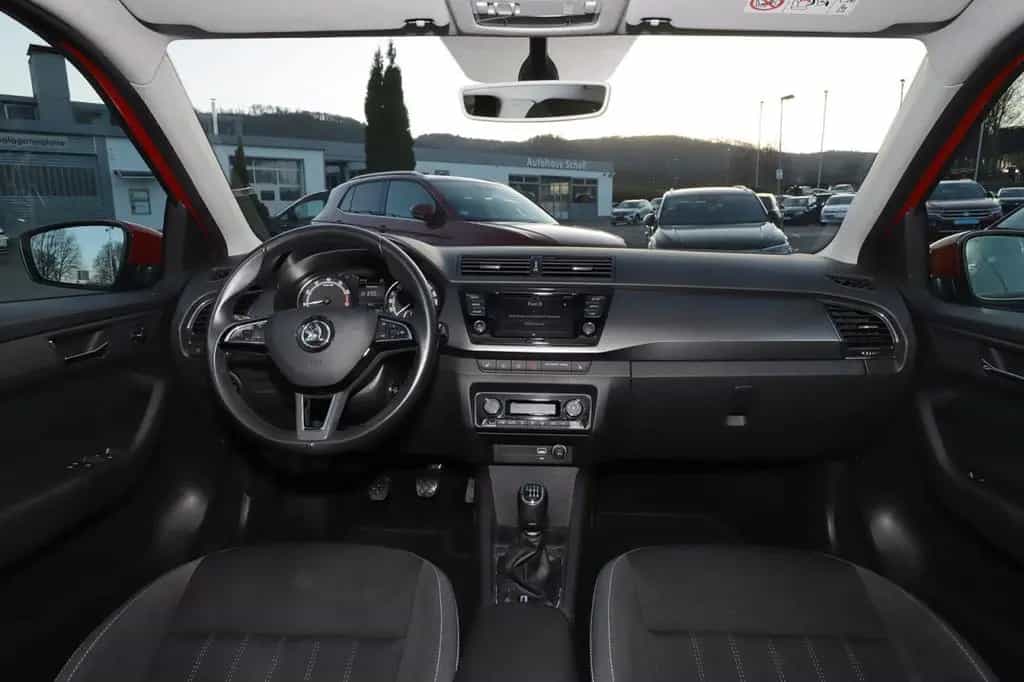 Skoda Fabia Style 1.0 TSI, Klimaautomatik, AHK, PDC, K 03/2020-photo-9