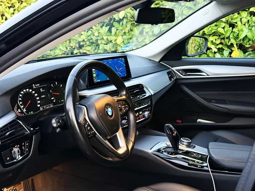 BMW 5 Series 520d Touring A - 10/2020-photo-6