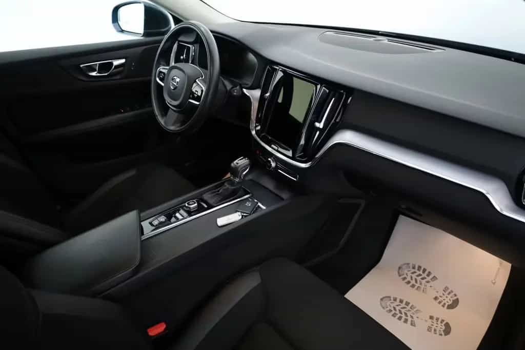 Volvo V60 Momentum Pro,T.Leder,Navi,LED,SH,Kamera,DAB 02/2021-photo-2