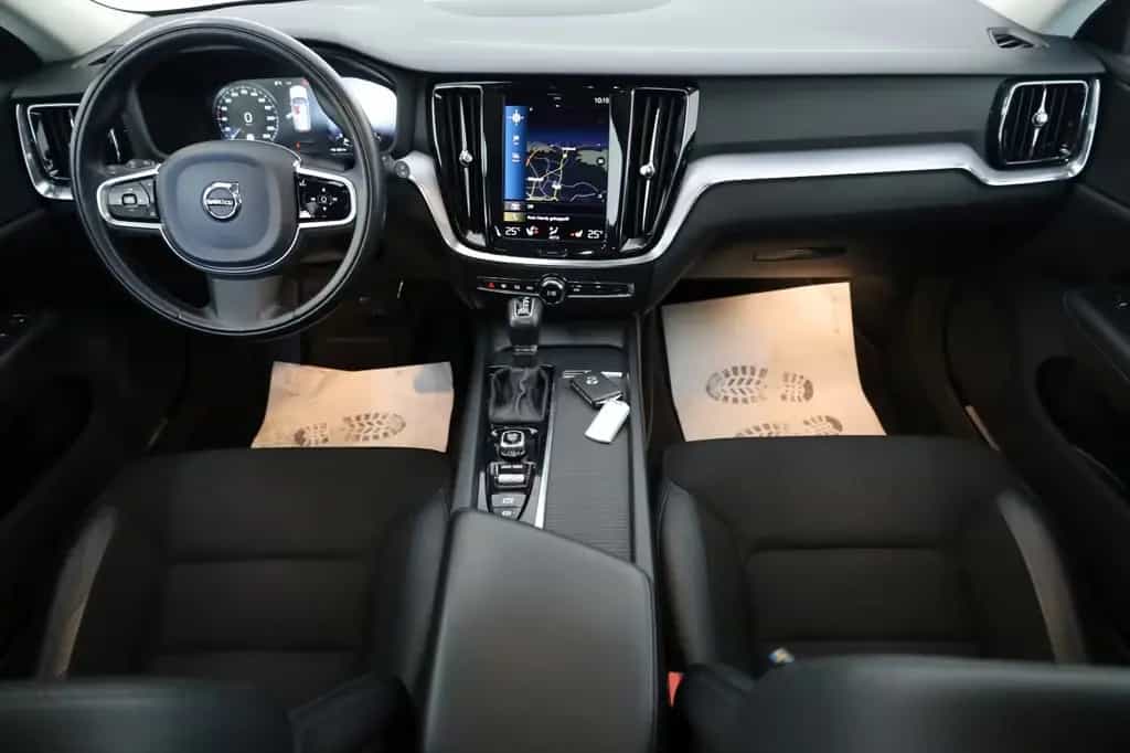 Volvo V60 Momentum Pro,T.Leder,Navi,LED,SH,Kamera,DAB 02/2021-photo-3