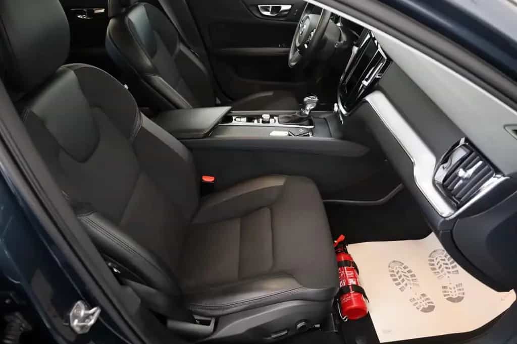 Volvo V60 Momentum Pro,T.Leder,Navi,LED,SH,Kamera,DAB 02/2021-photo-4