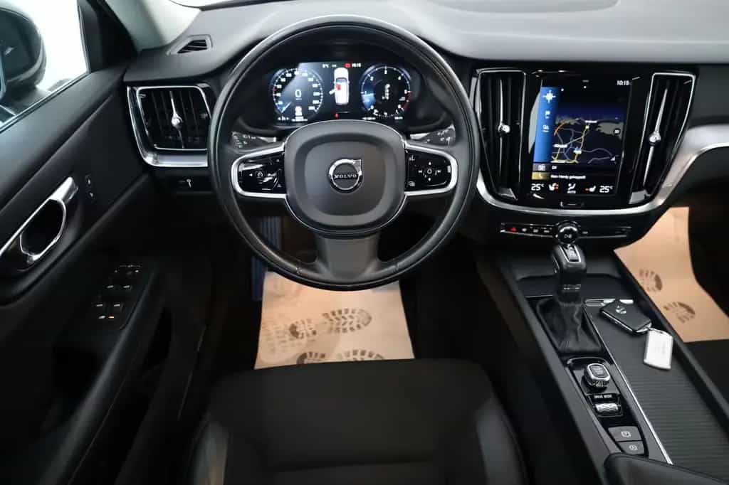 Volvo V60 Momentum Pro,T.Leder,Navi,LED,SH,Kamera,DAB 02/2021-photo-9